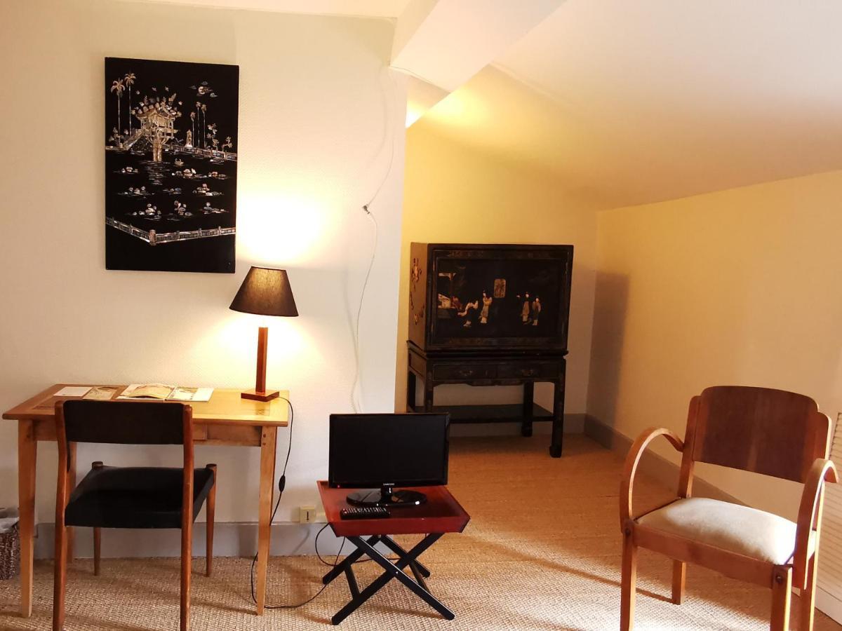 Logis Hotel Restaurant La Barguillere Saint-Pierre-de-Rivière Kültér fotó